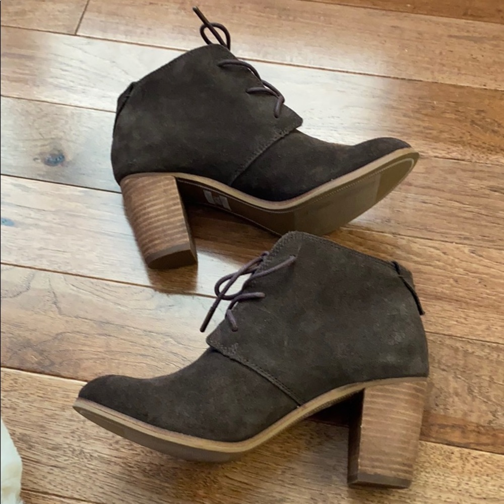 Toms Brown Booties - Picture 4 of 8